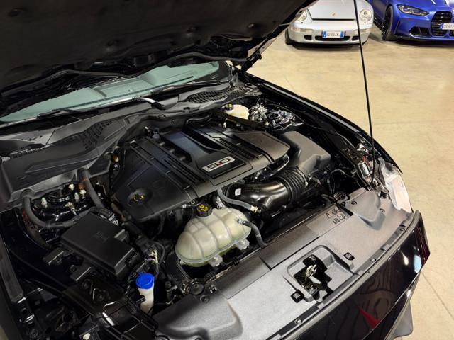 FORD Mustang 5.0 V8 UFFICIALE ITALIANA TOTAL BLACK FIRST PAINT