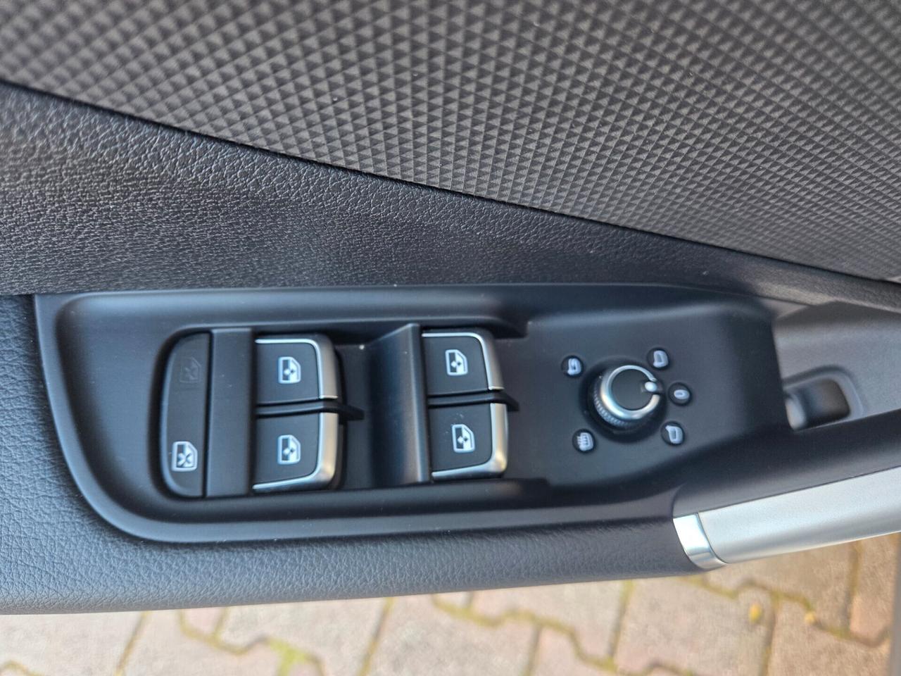 Audi Q2 30 TDI IDENTITY BLACK