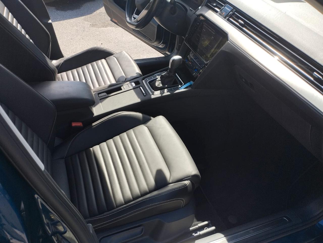 Volkswagen Passat Variant 2.0 TDI SCR 200 CV 4MOTION DSG Executive