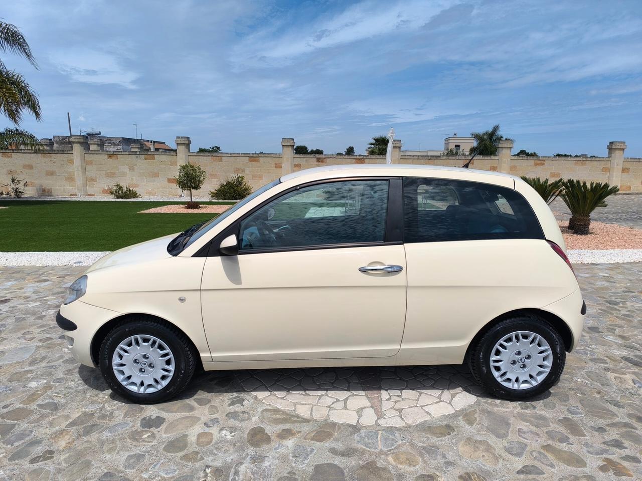 Lancia Ypsilon 1.2 perfetta full optional