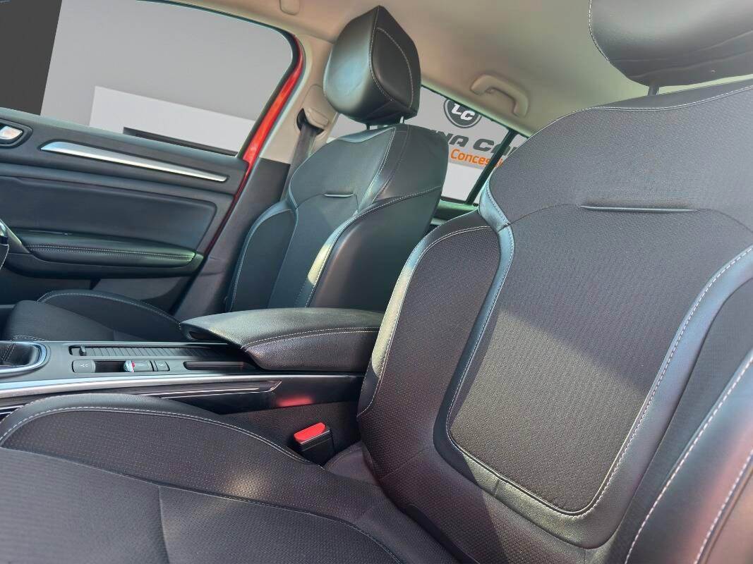 Renault Megane 1.5 blue dci Intens 115cv CON TELECAM E CARPLAY