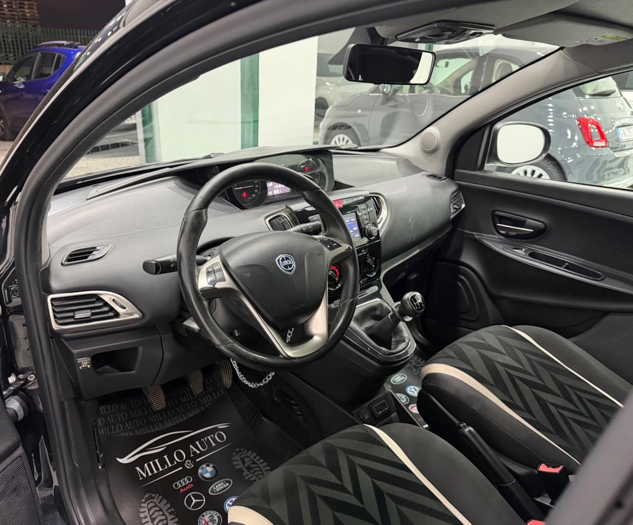 Lancia Ypsilon 1.2 69 CV 5 porte GPL Ecochic Gold