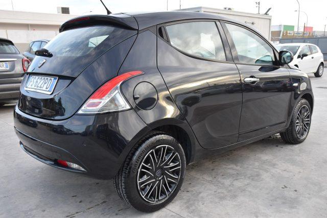 LANCIA Ypsilon 1.2 69 CV 5 porte Gold