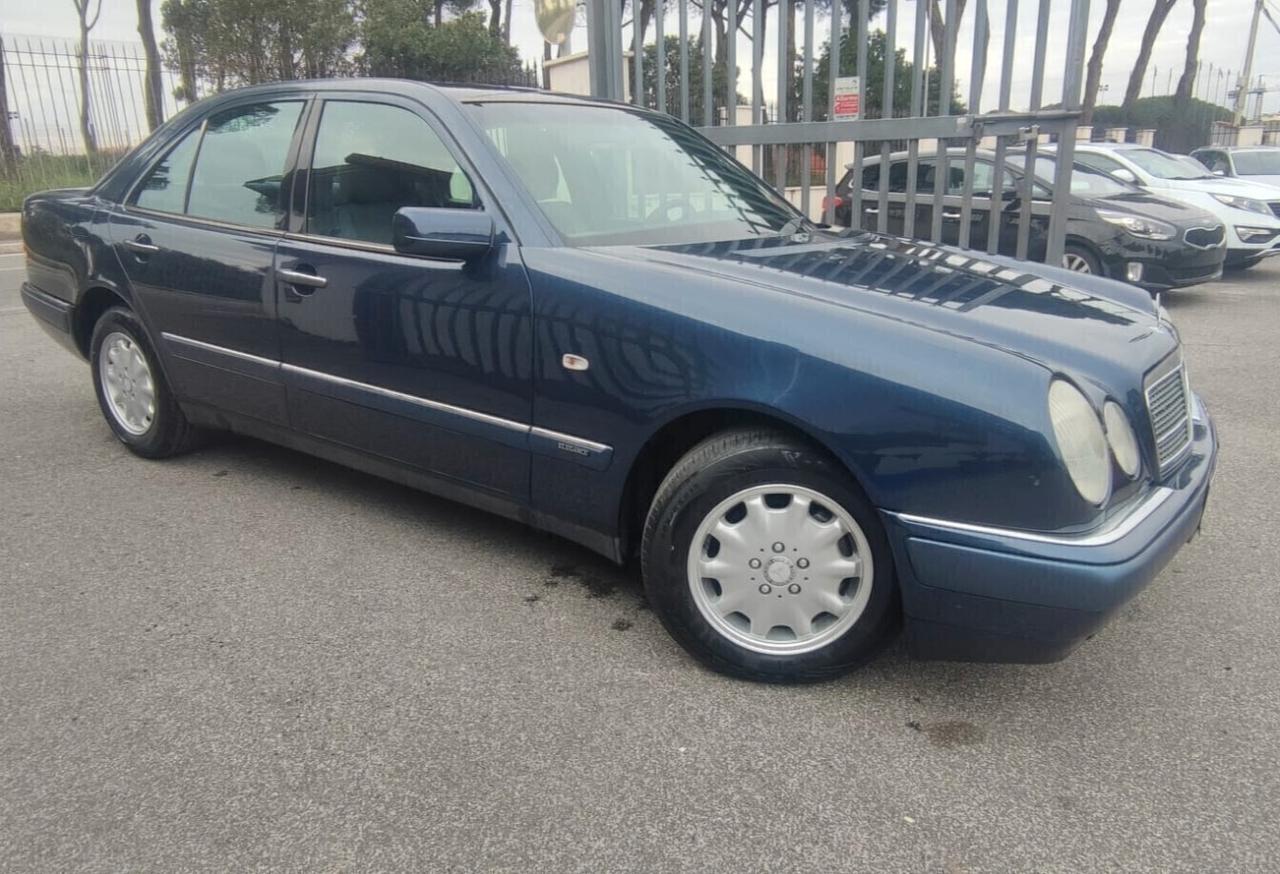 Mercedes-benz E 200 Cat Avantgarde