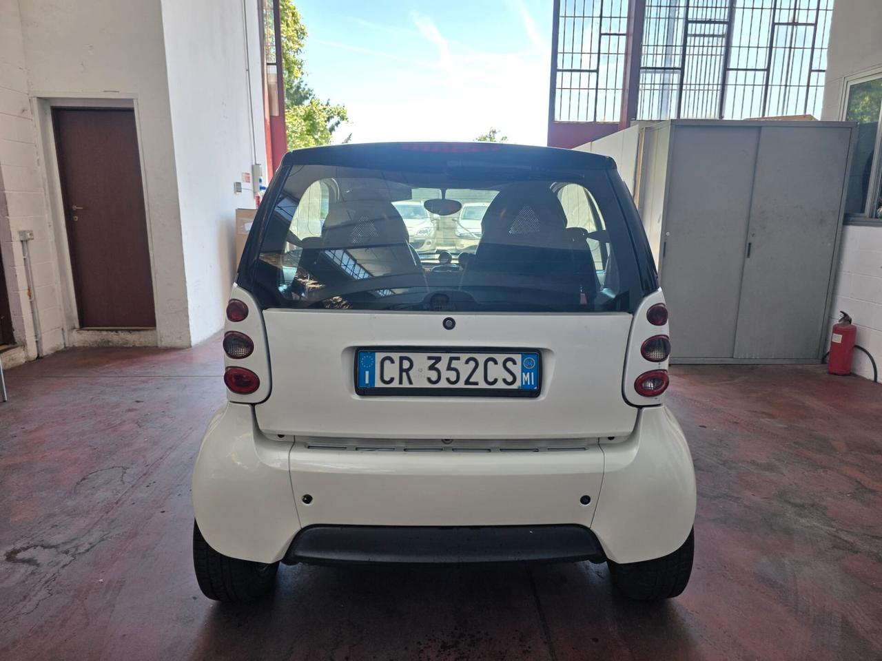 Smart ForTwo 700 coupé pure (45 kW) 73.000 KM