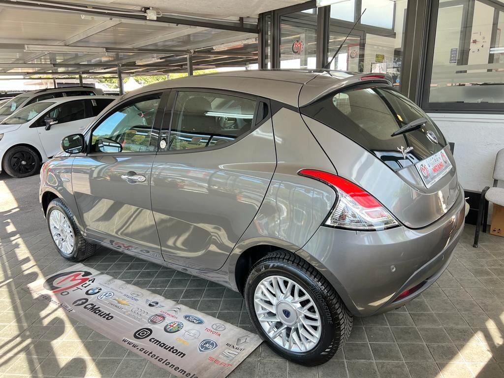 Lancia Ypsilon 900cc TwinAir 85cv 5 porte Metano Ecochic Gold