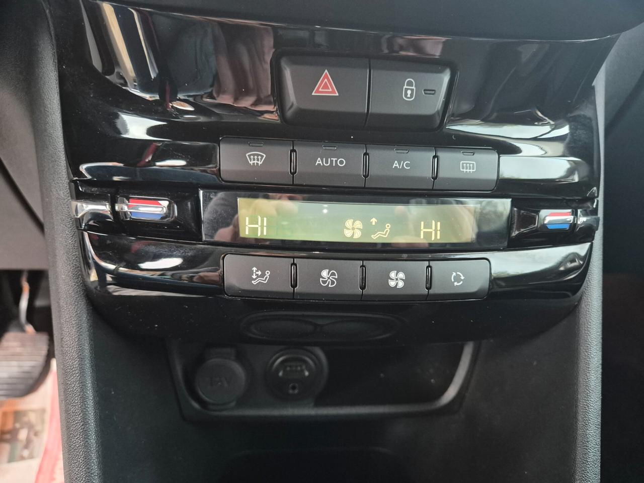 Peugeot 2008 BlueHDi 100 Allure