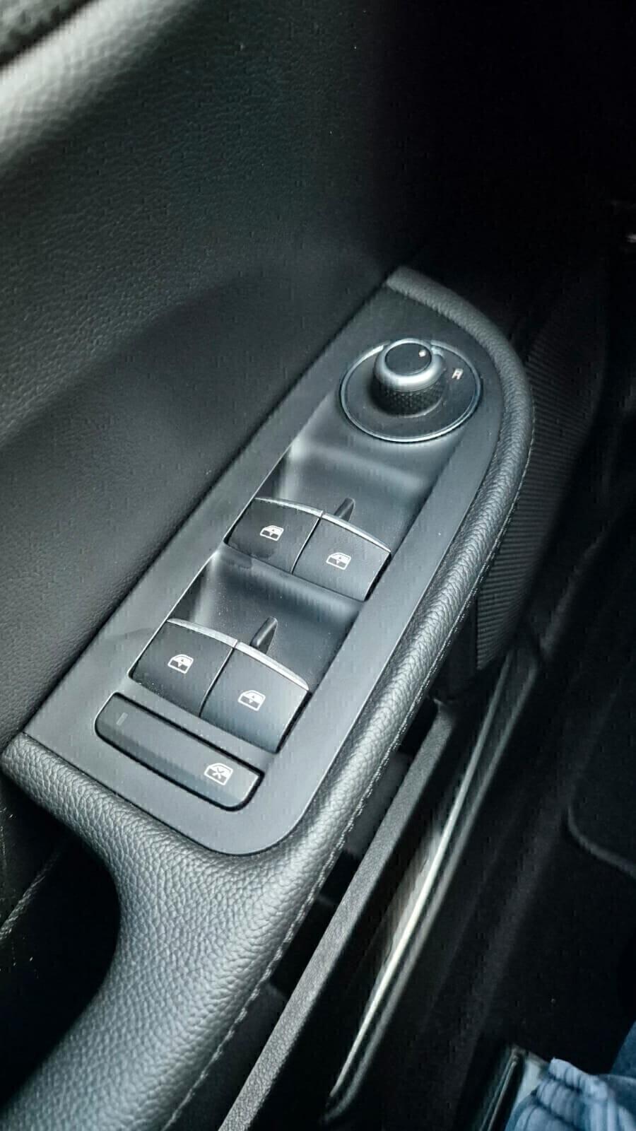 Alfa Romeo Giulia JTDM Super Full-Garanzia 3 anni