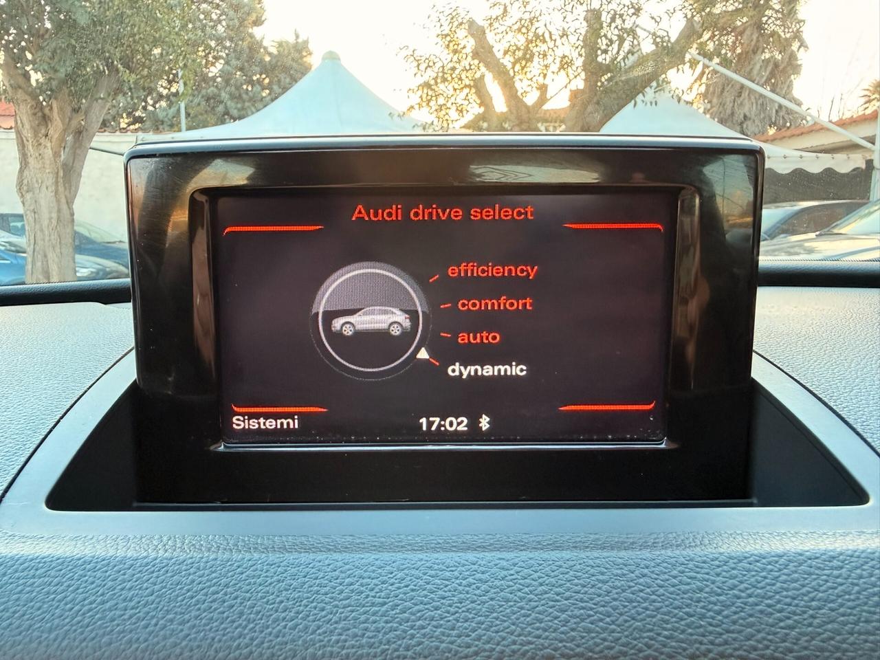 Audi Q3 2.0 TDI 150 CV S.LINE