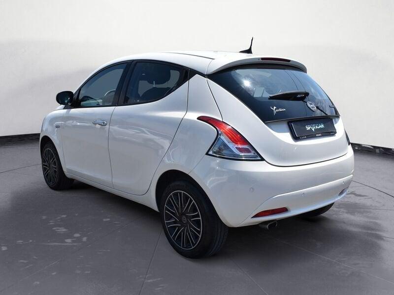 Lancia Ypsilon 1.0 FireFly 70cv S&S Hybrid GOLD