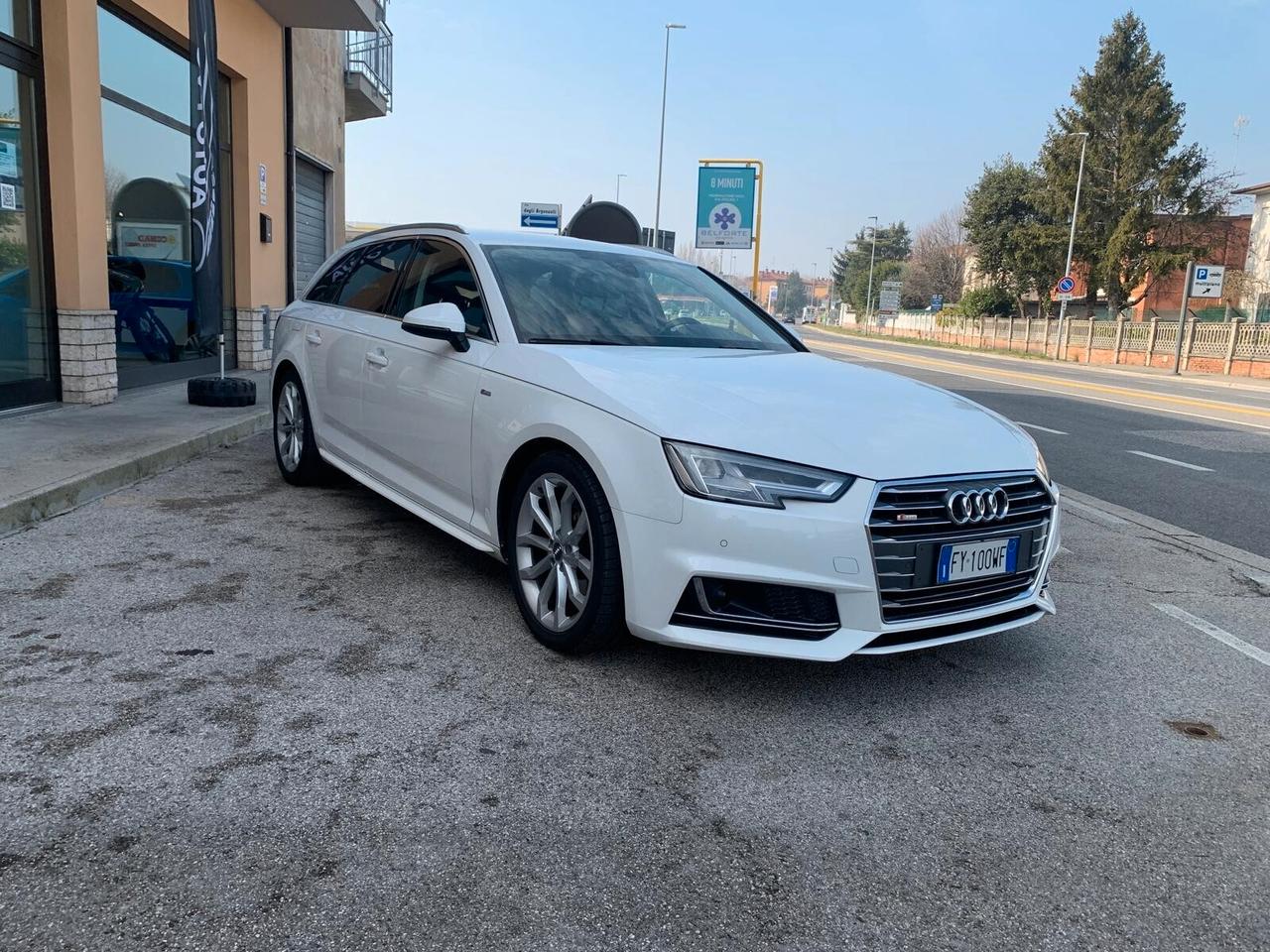 Audi A4 Avant 2.0 TDI S-tronic S-line Gancio traino Certificata