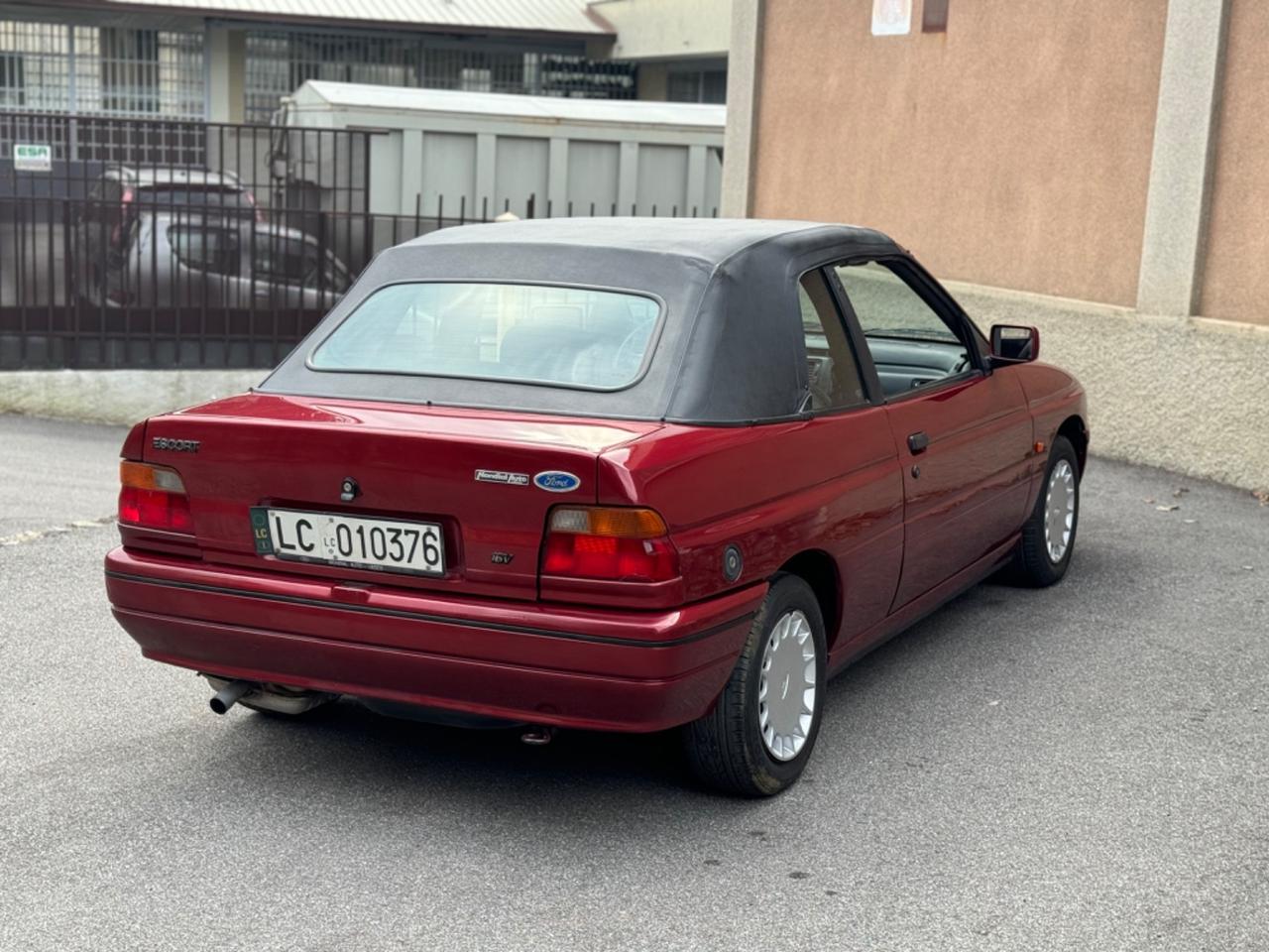 Ford Escort 1.8i 16V - Cabrio