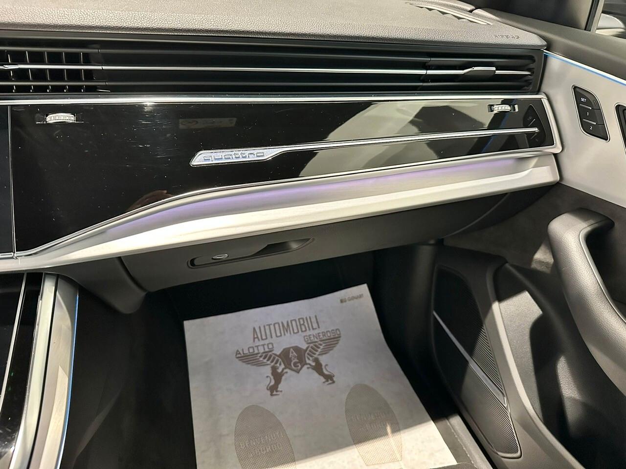 Audi Q8 45TDI 3.0 231 CV Quattro S Line 2020