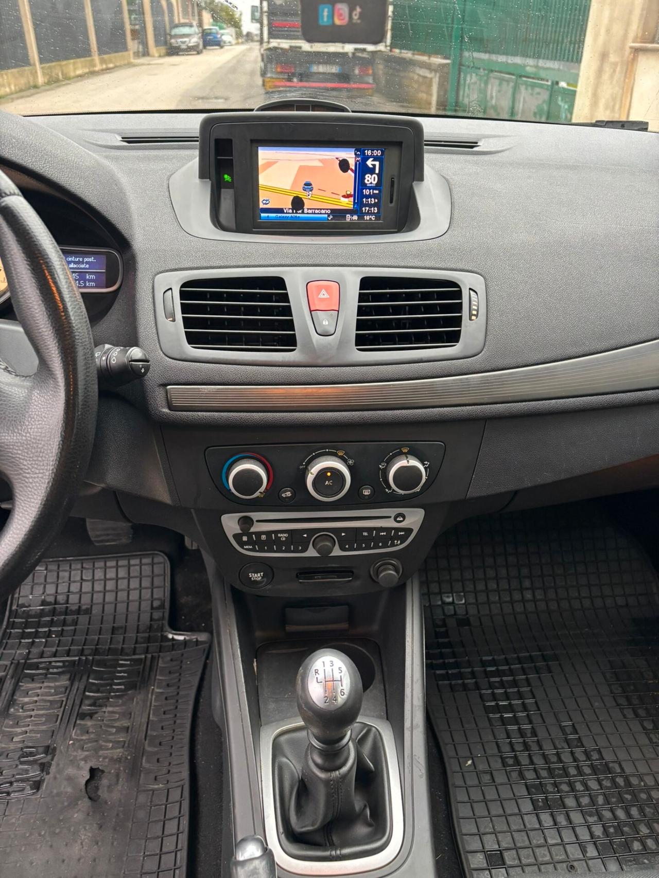 Renault Megane Mégane 1.5 dCi 110CV SporTour Luxe ANNO 2010