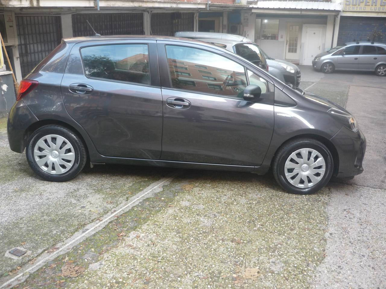 Toyota Yaris 1.5 Hybrid 5 porte Active