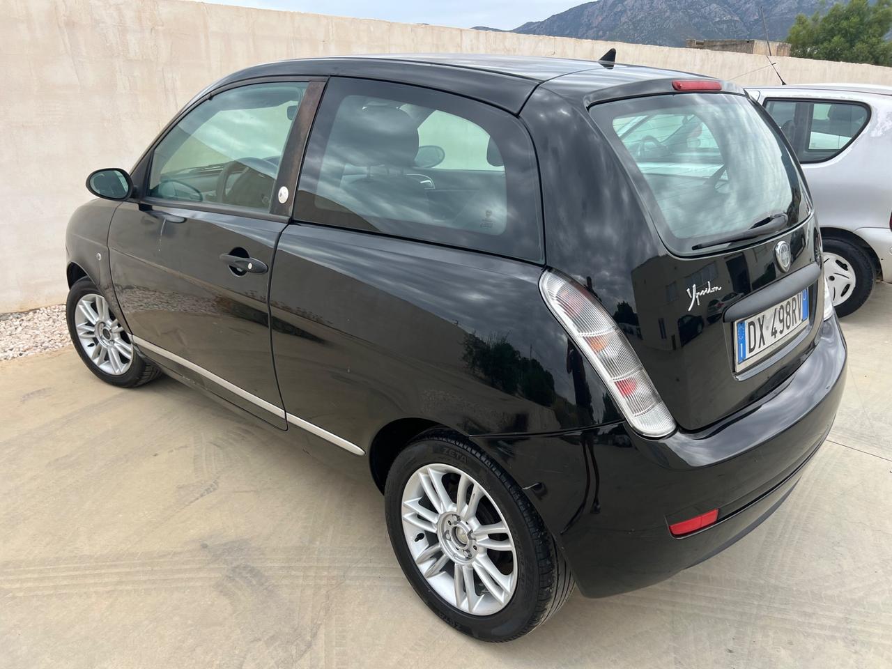 Lancia Ypsilon Argento Ecochic Benzina/GPL 2009