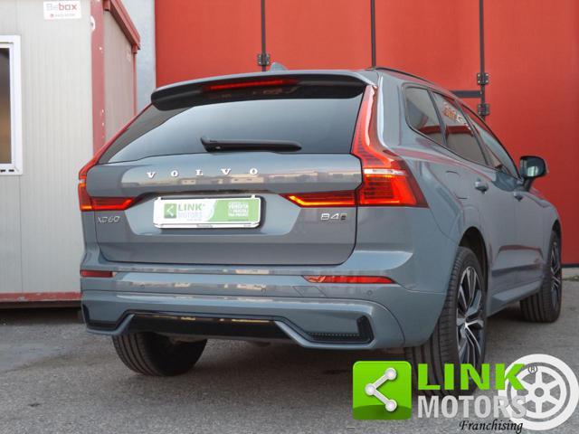 VOLVO XC60 B4 (d) AWD automatico Plus Dark ben tenuta