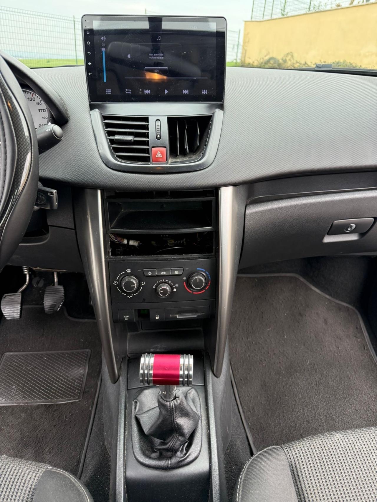 Peugeot 207 1.6 8V HDi 112CV CC Tecno