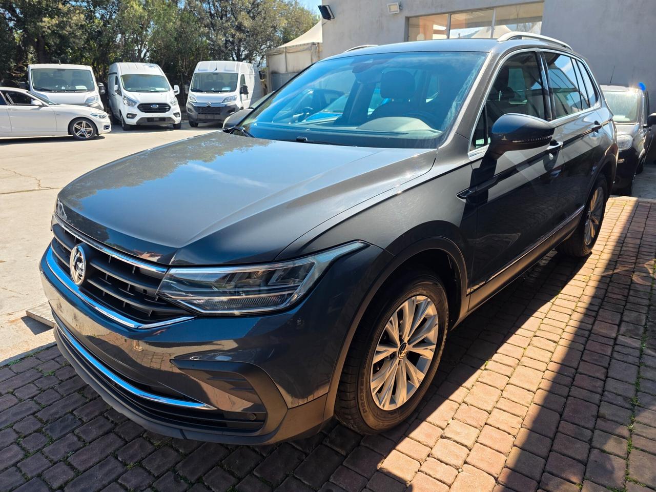 Volkswagen Tiguan 2.0 TDI 150 CV SCR DSG Elegance