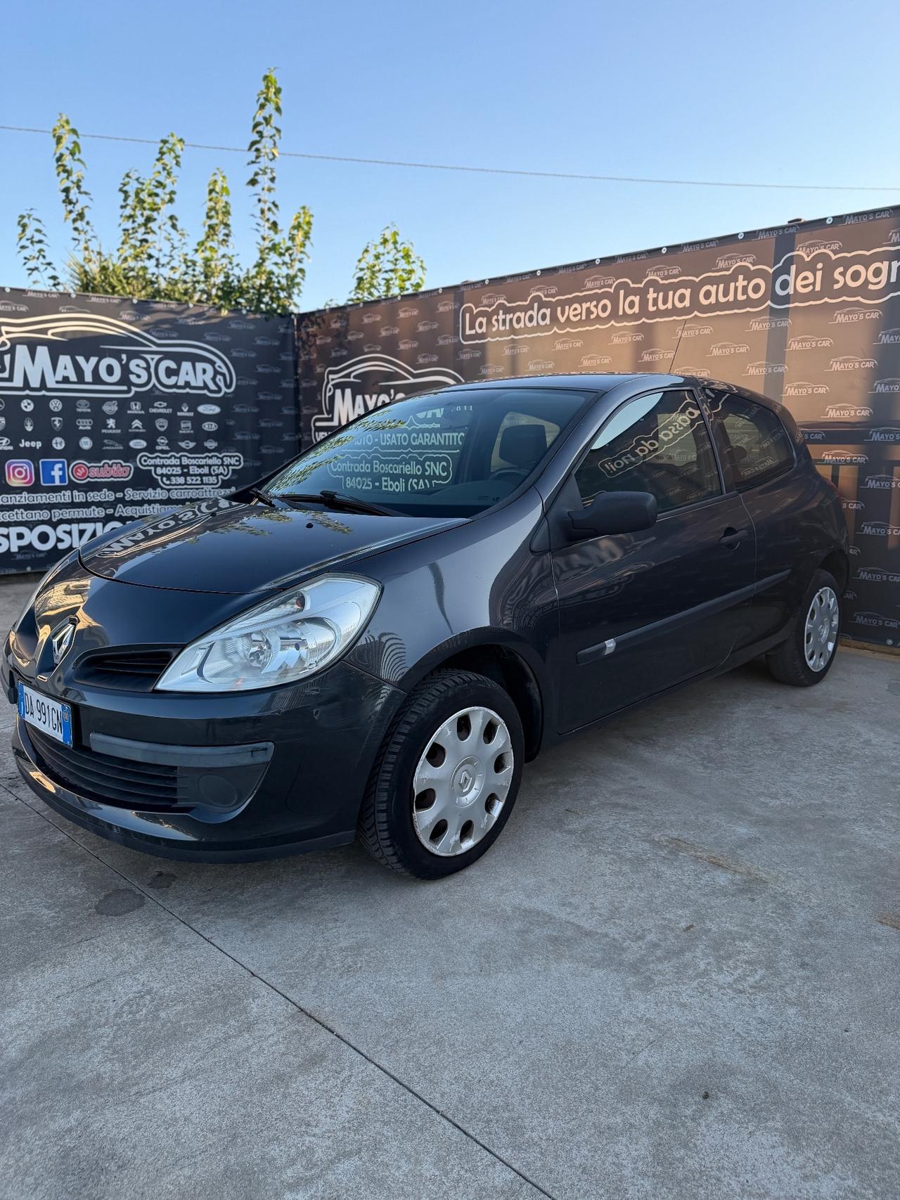 RENAULT CLIO (anno 2006)