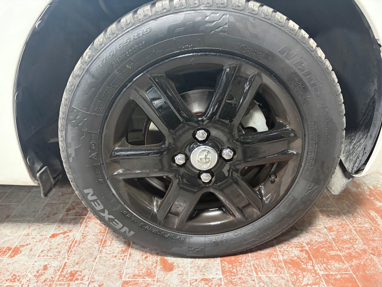 Toyota iQ AUTOMATICA. GPL. Motore RIGENERATO