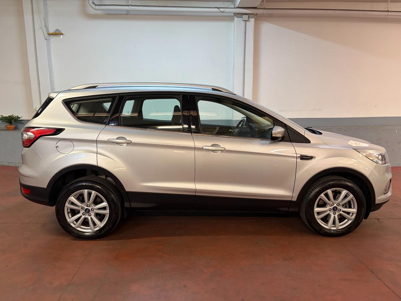 Ford Kuga 1.5 TDCI 120 CV S&S 2WD Business