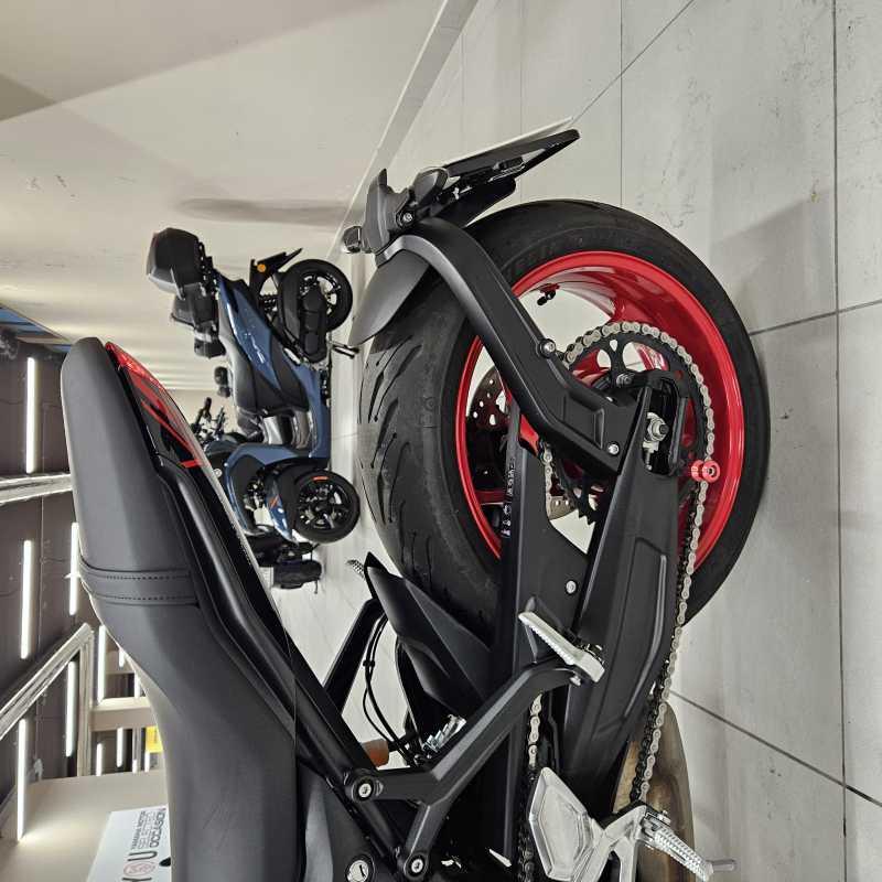 Triumph Trident 660 Triple Tribute Edition - 2025
