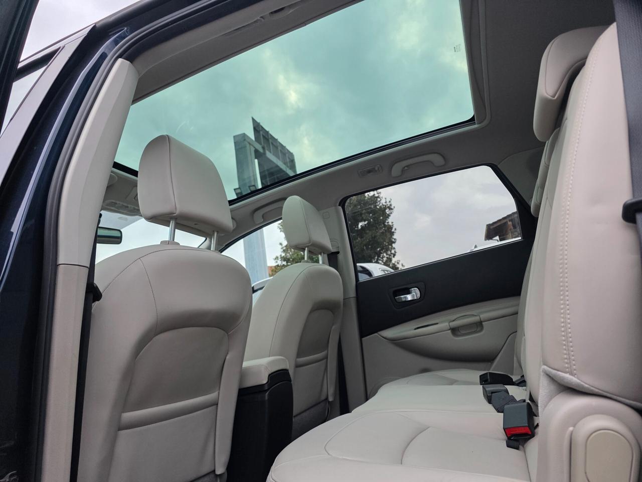 Nissan Qashqai Qashqai+2 2.0 dCi DPF 4WD aut. n-tec