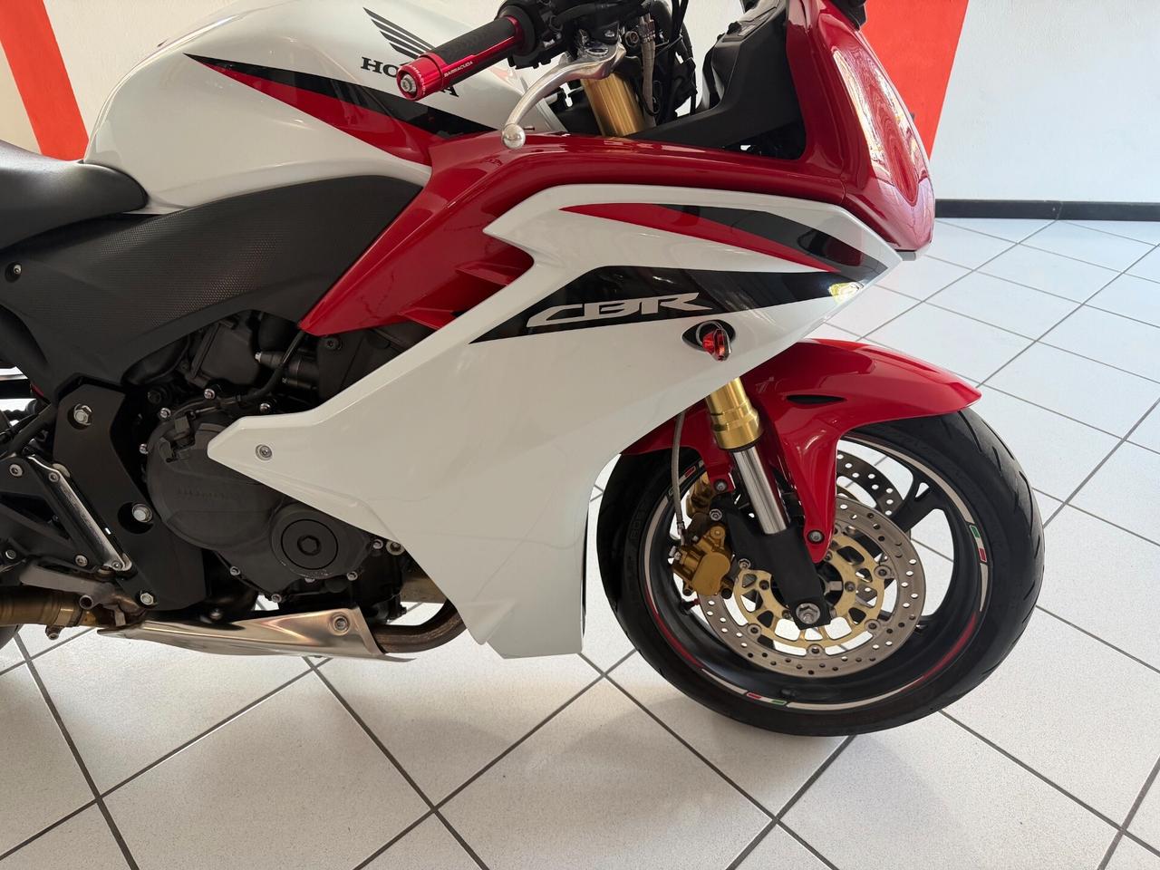 Honda CBR 600 F PERFETTA, GOMME OK, REVISIONATA, AKRAPOVIC