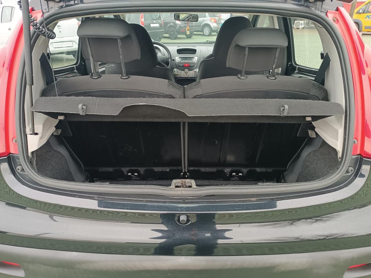 Peugeot 107 1.0 68CV 5p. Sweet Years