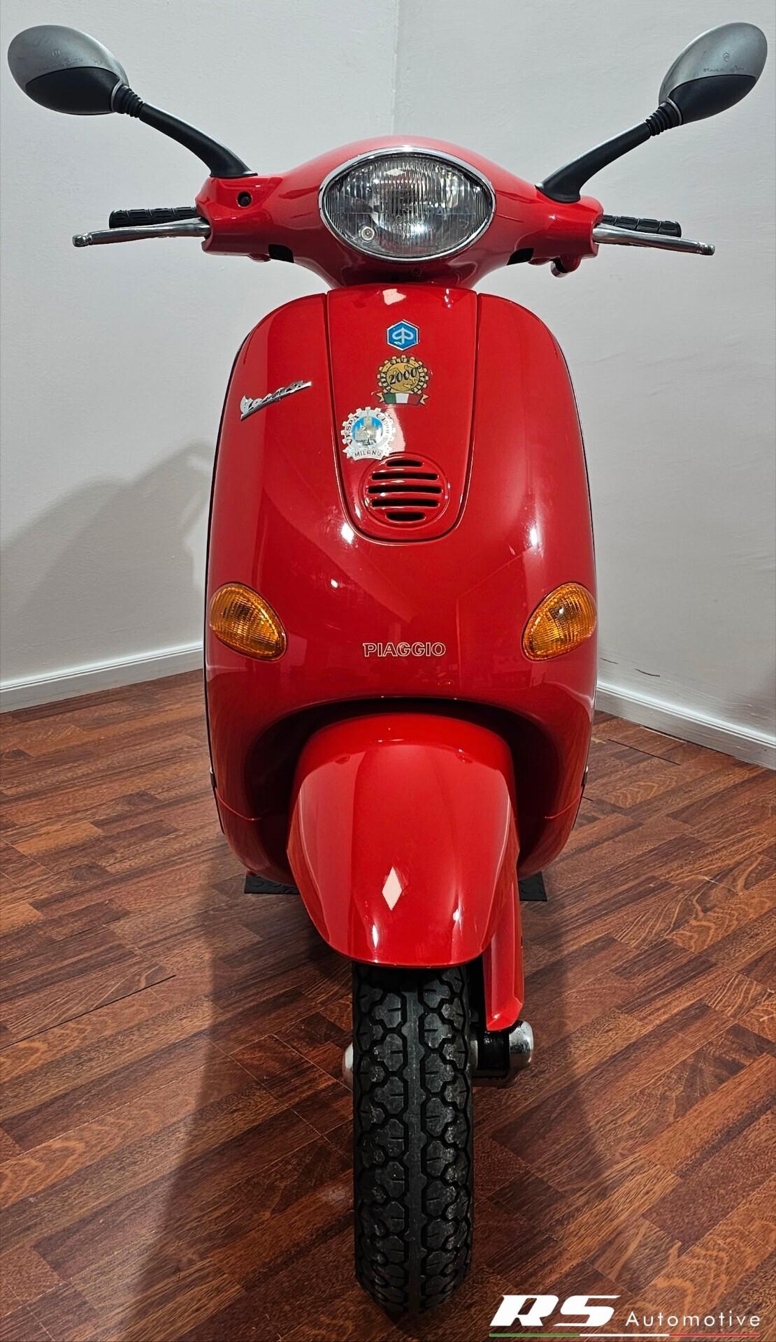 Piaggio Vespa 50 ET2 Coca cola