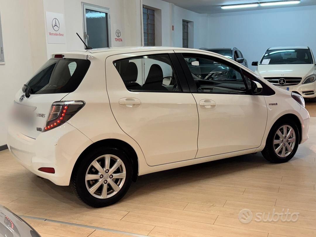 Toyota Yaris 1.5 Hybrid 5 porte Lounge