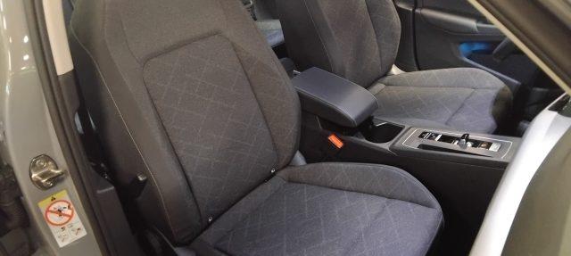 VOLKSWAGEN Golf 1.0 eTSI EVO DSG Life 17" MHEV