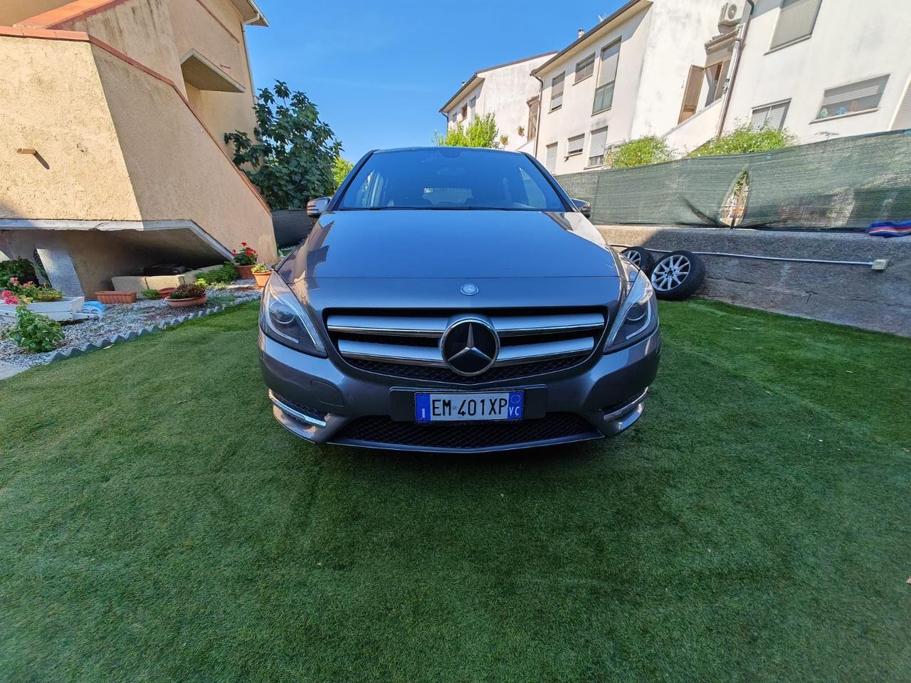 Mercedes-benz B 180 BlueEFFICIENCY Premium