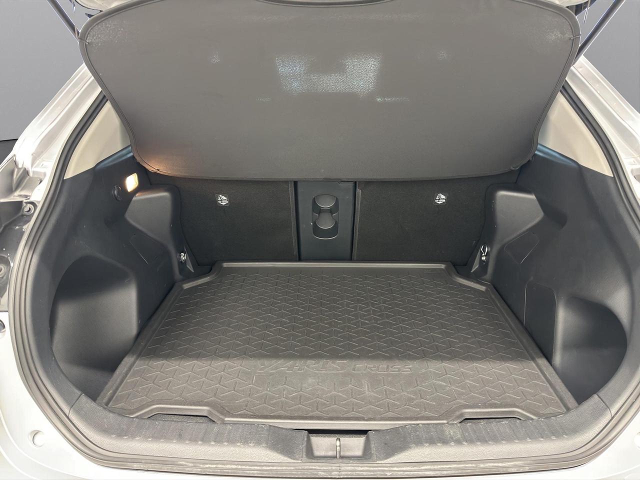 Toyota Yaris Cross 1.5h Lounge fwd 116cv e-cvt