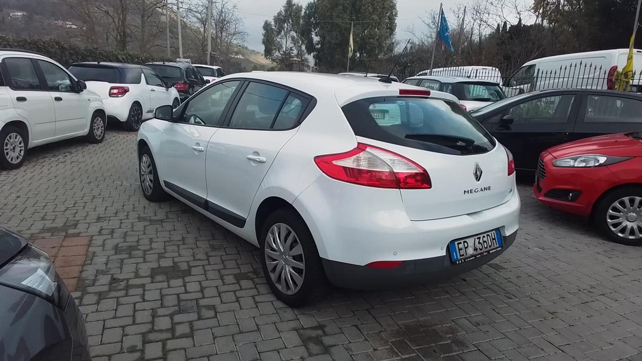 Renault Megane Mégane 1.5 dCi 110CV Wave