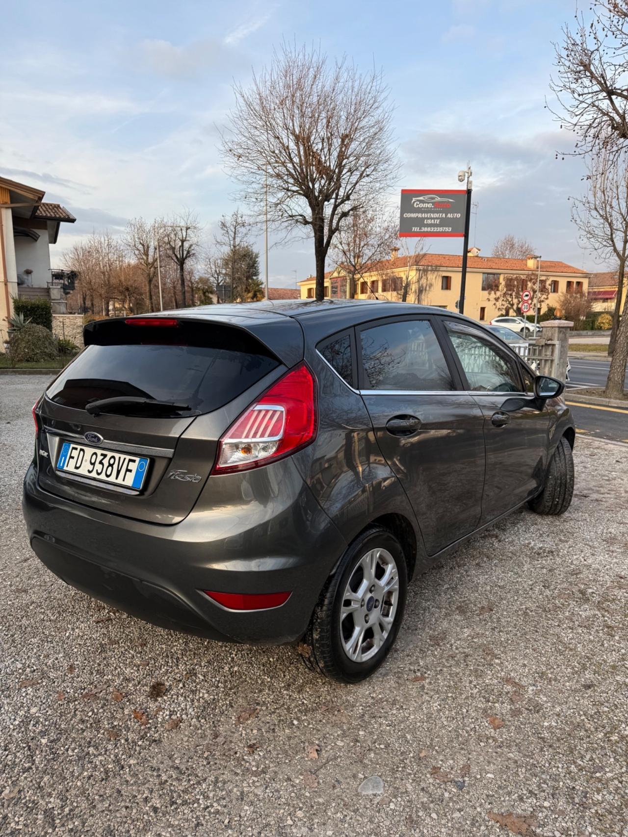 Ford Fiesta 1.2 60CV 5 porte Black & White Edition