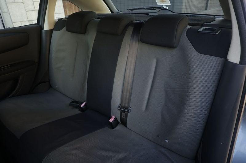 Citroën C4 C4 1.4 16v Elegance Unicoproprietario