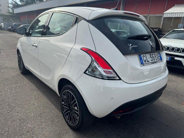LANCIA Ypsilon 1.0 FireFly 5 porte S&S Hybrid Ecochic Gold