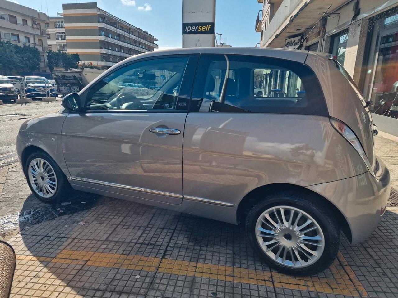 Lancia Ypsilon 1.2 69 CV Diva