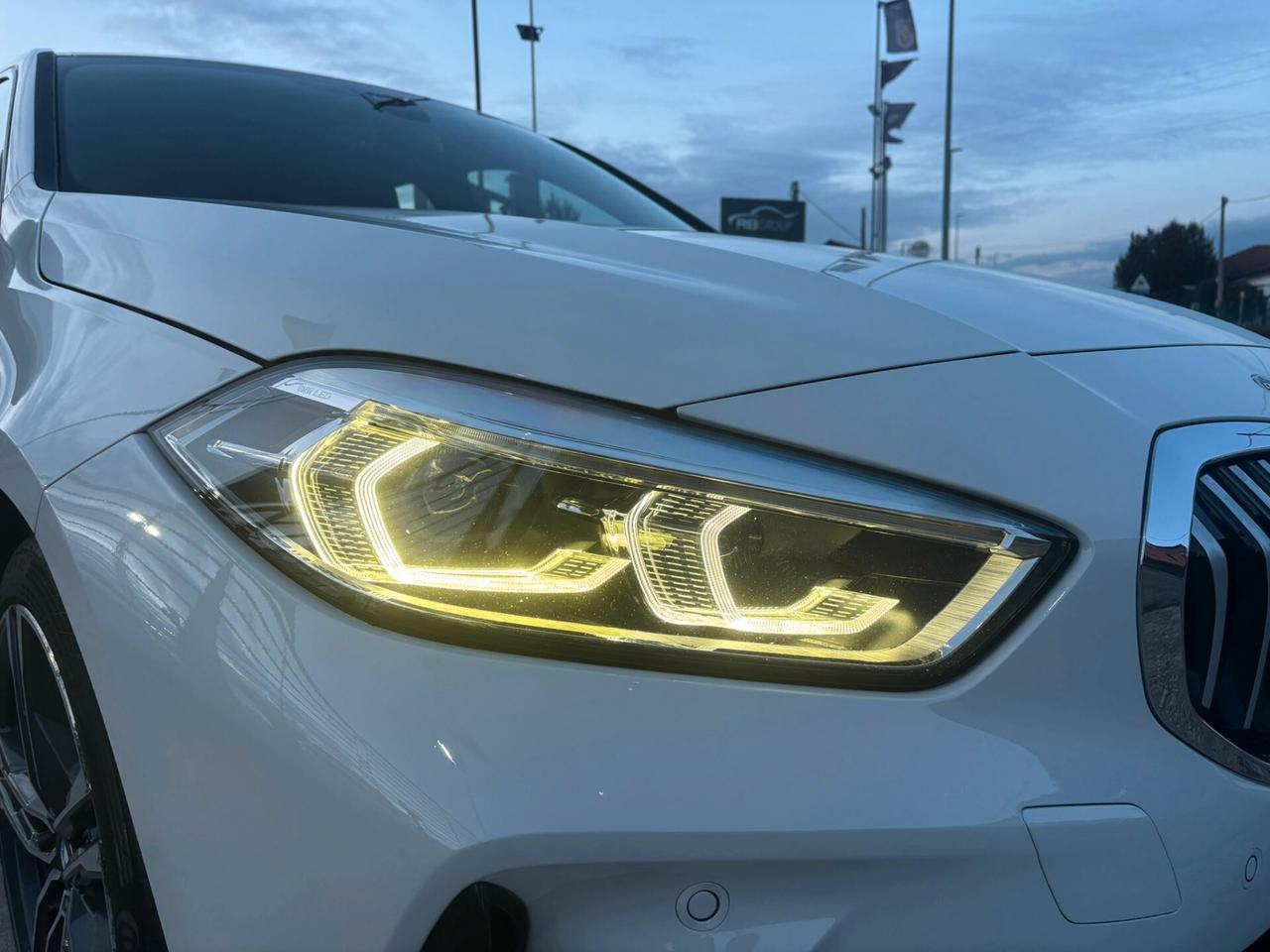 Bmw 118 118d 5p. Msport