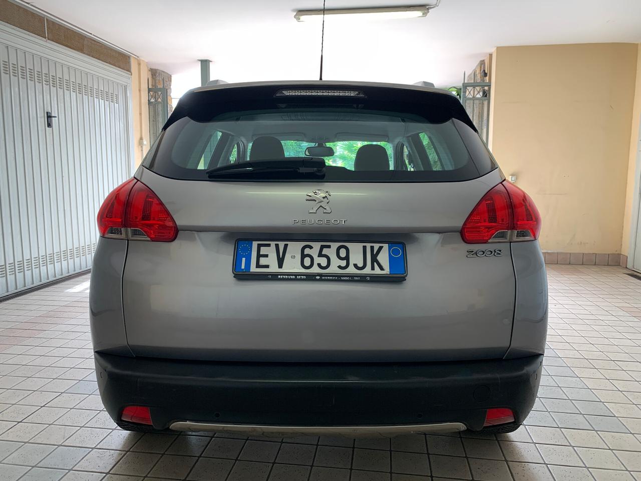 Peugeot 2008 1.6 VTi 120CV Allure