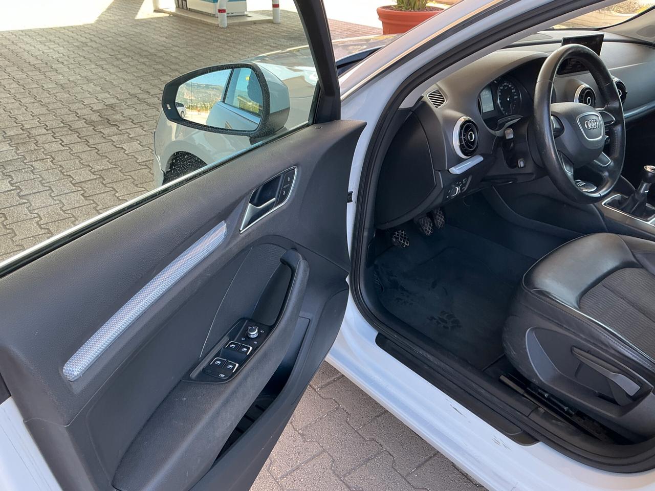 Audi A3 1.6 TDI clean diesel Ambiente