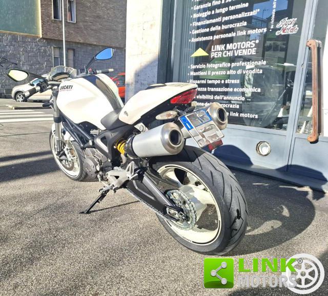 DUCATI Monster 696 MONSTER 696