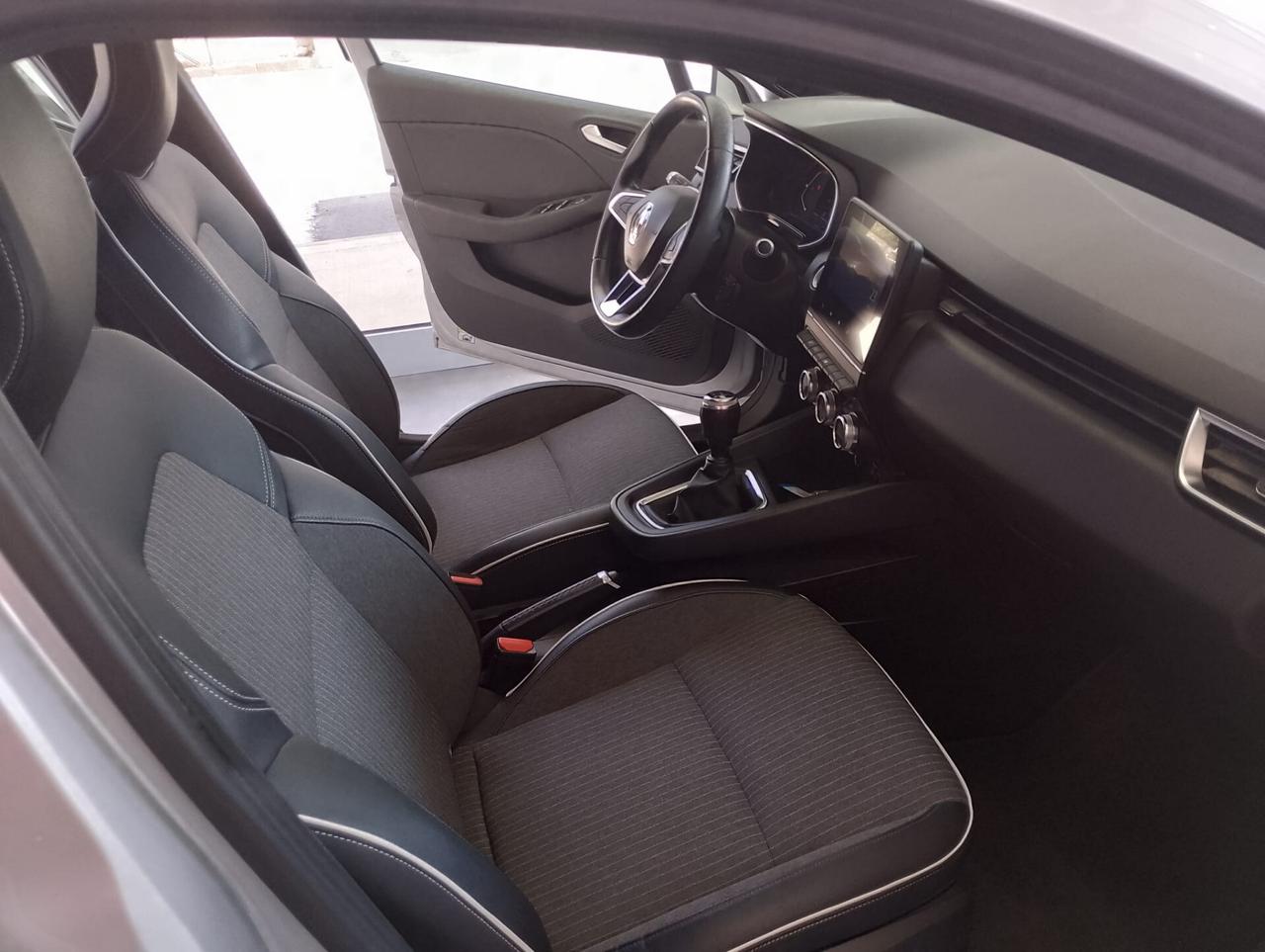 Renault Clio TCe 100 CV 5 porte Intens
