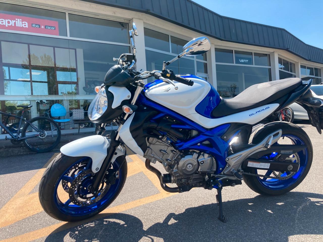 Suzuki Gladius sport