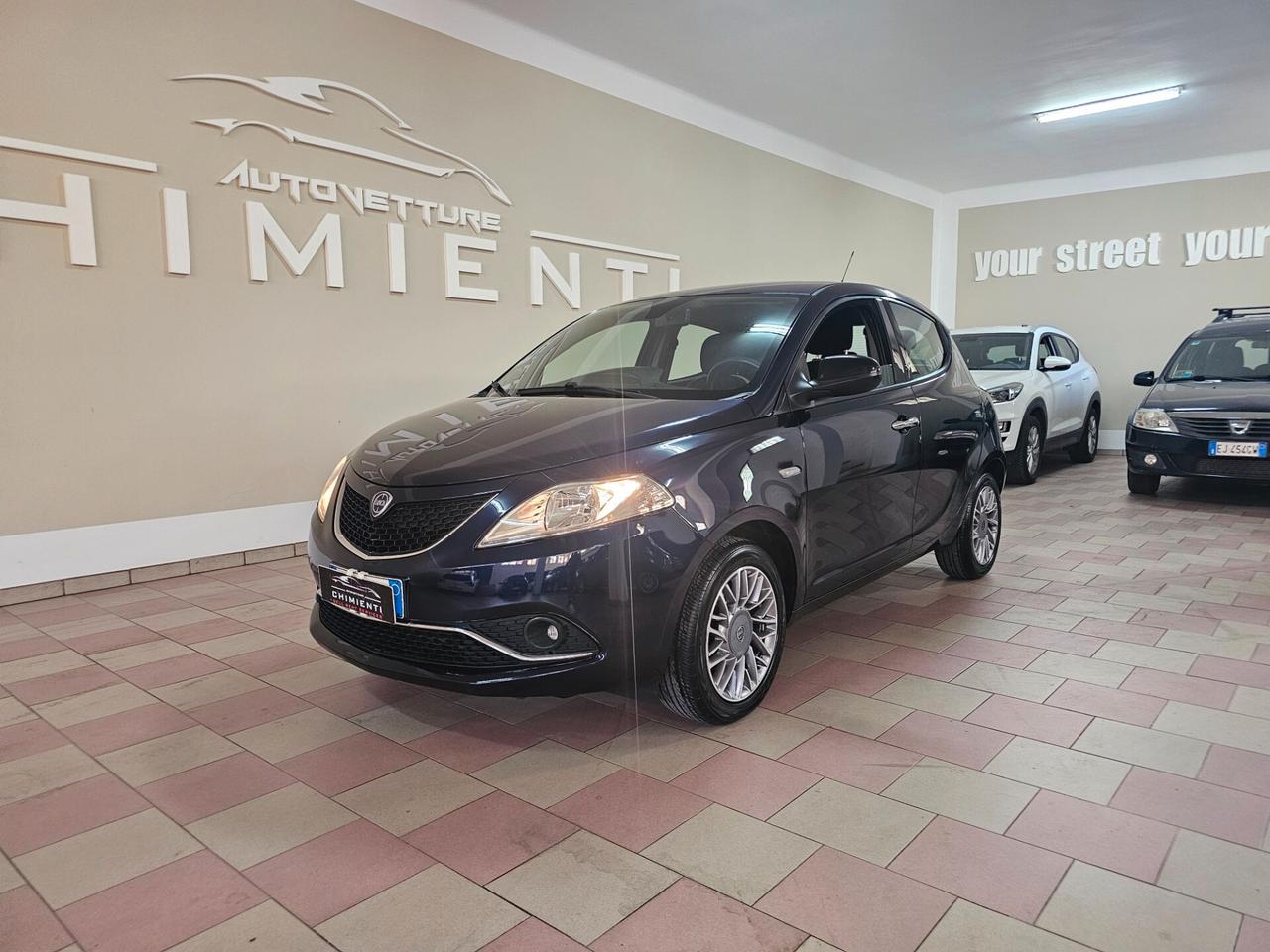 Lancia Ypsilon 1.2 69 CV 5 porte GPL Ecochic Gold