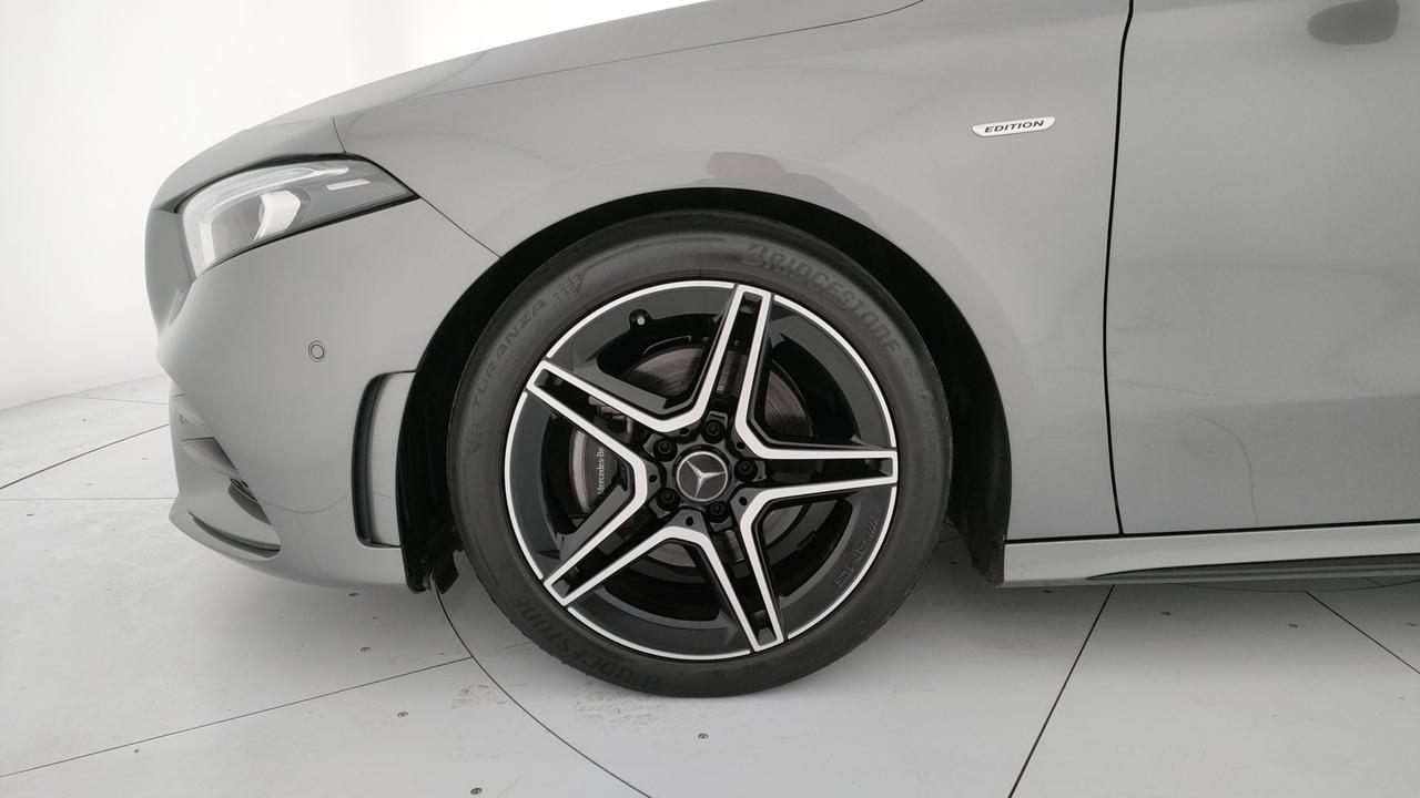 Mercedes-Benz A 180 d Premium Night edition auto