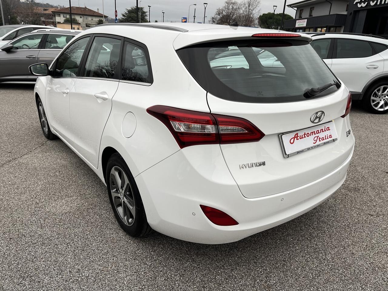 HYUNDAI I30 SW 1600 CRDI 110 CV COMFORT