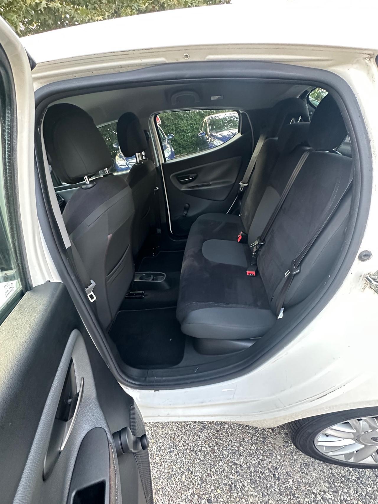 Lancia Ypsilon 1.2 69 CV 5 porte GPL Ecochic Gold